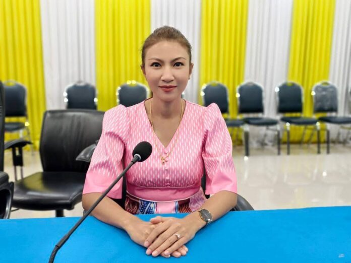 Новый председатель избран для Группы развития женщин Khao Mai Kaew